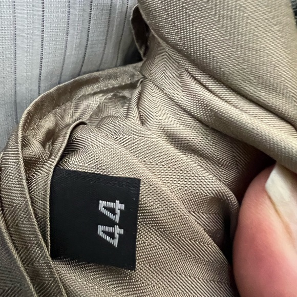 HAGGAR CLOTHING CO. MENS SPORTS BLAZER SIZE 44R WOOL & POLY BLEND. - Picture 9 of 10